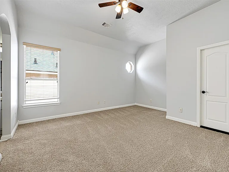 28214 Churchill Ct — Photo 30