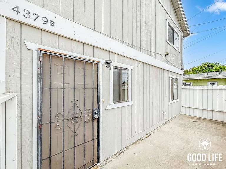 4379 McClintock St #B — Photo 15