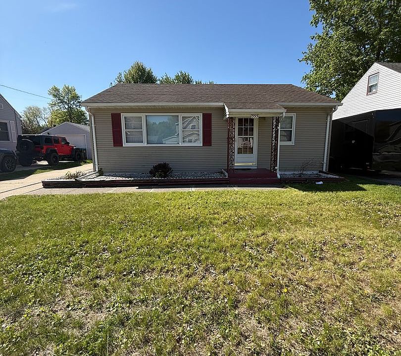1st image of 335 10th Ave N