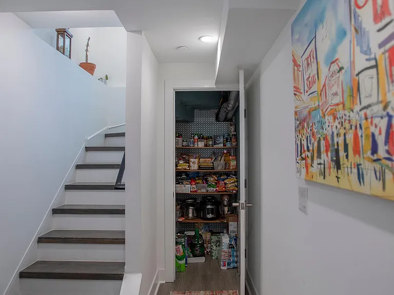 1434 N Etting St — Photo 10