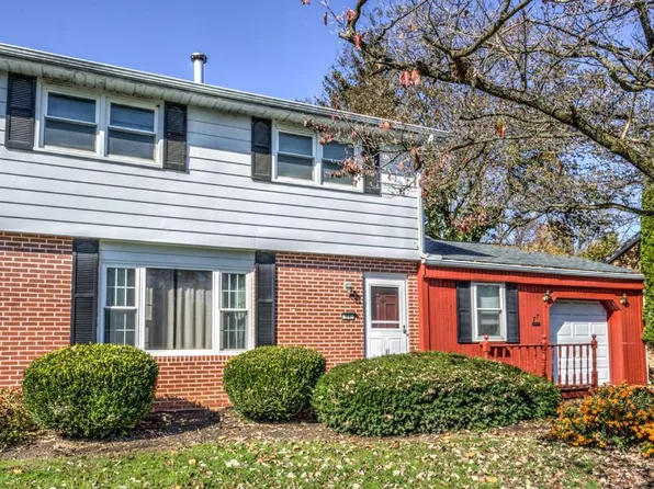 77 Circle Dr, Ephrata, PA 17522