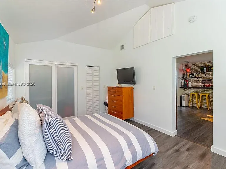 3610 S Douglas Rd — Photo 14