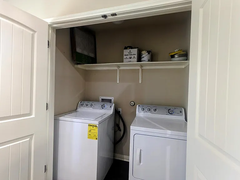 242 Rock Bluff Ln — Photo 18