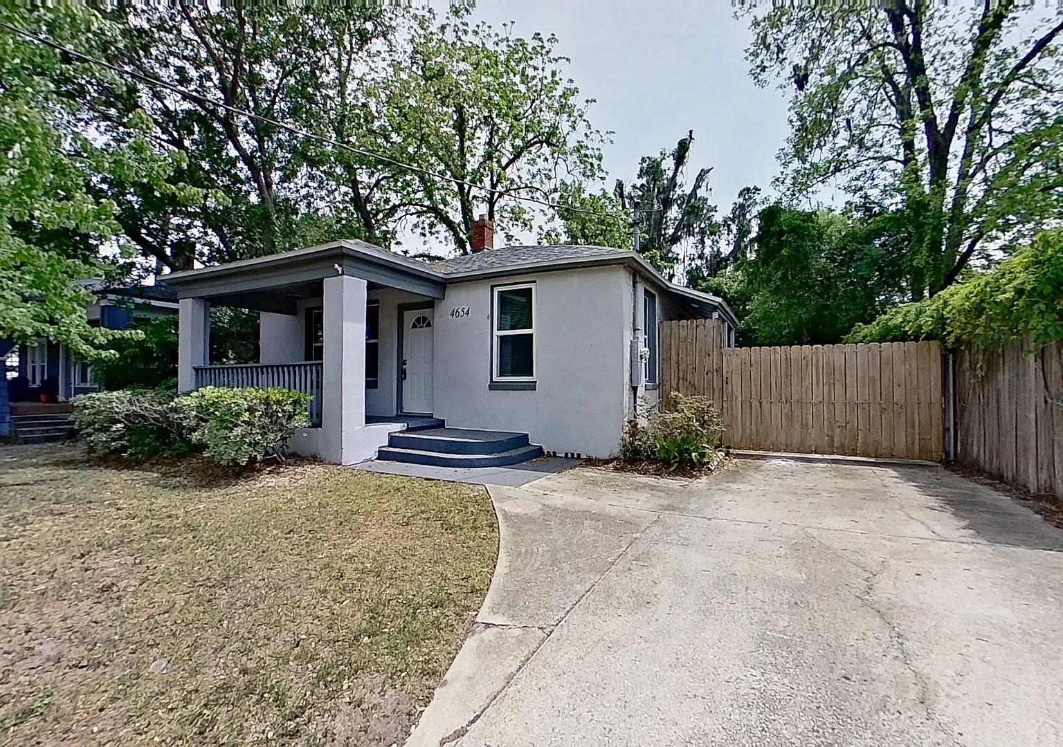 Beautiful Home in Murray Hill Available NOW! — Photo 3