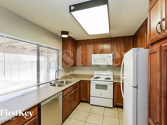 5th image of 4832 W Townley Ave