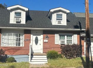 8 Robinson Ave, Carbondale, PA 18407