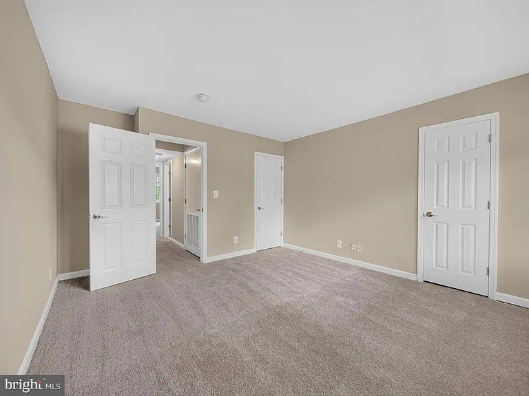 1201 N Van Dorn St — Photo 28