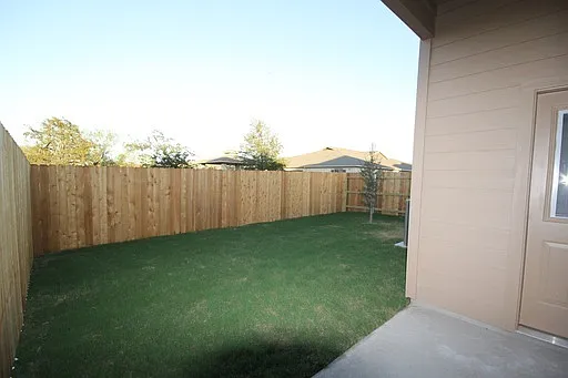 106 Lakeview Ct — Photo 11