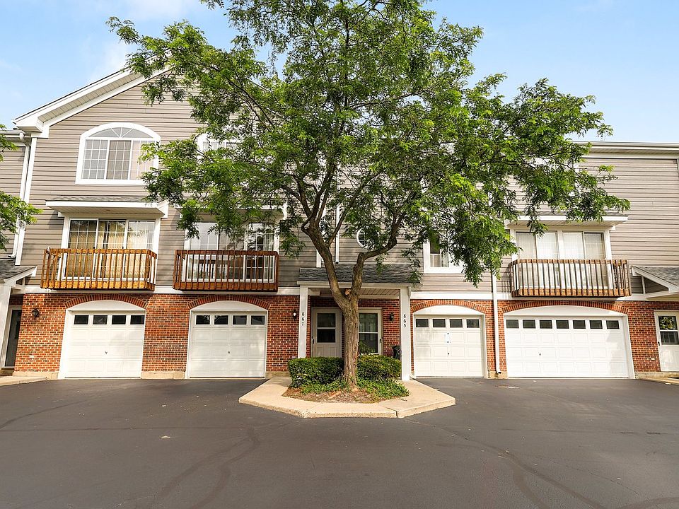 1st image of 867 W Saint Johns Pl