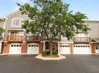 867 W Saint Johns Pl, Palatine, IL 60067