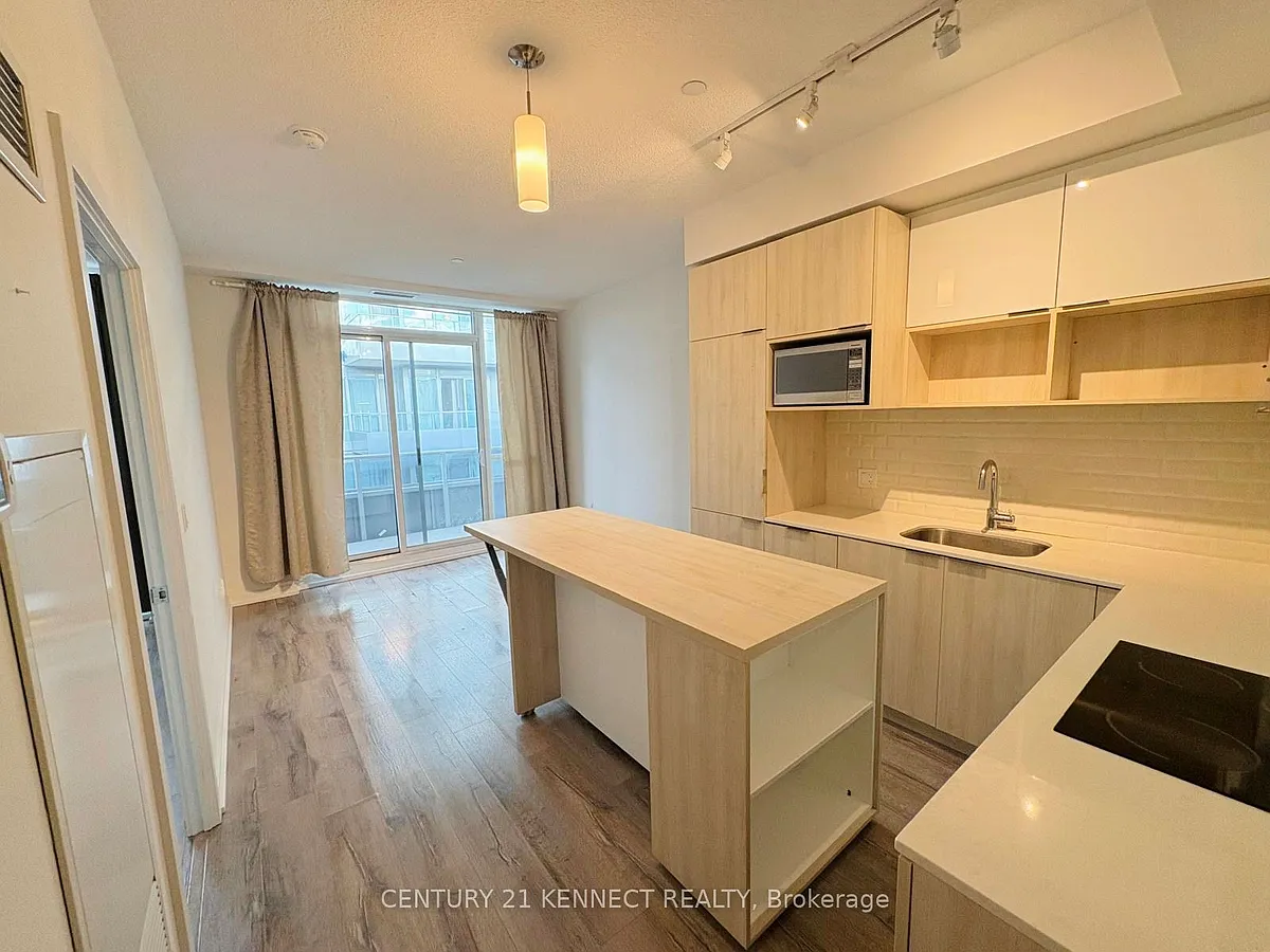 Building Photo - 52 Forest Manor Rd #613