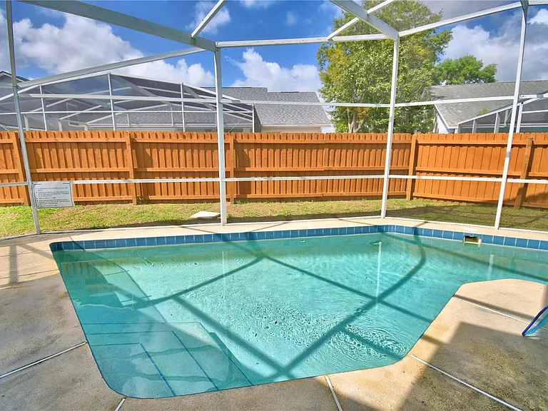 2935 Dickens Cir — Photo 54