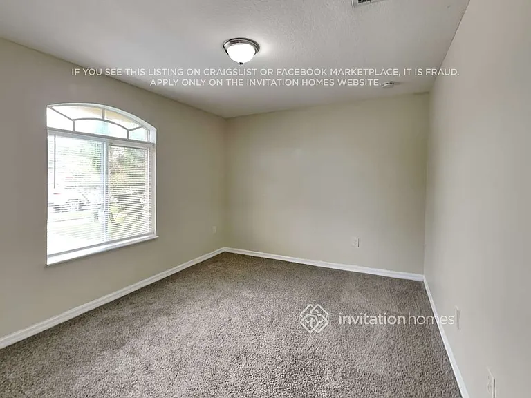 3746 NW 201st Ter — Photo 13
