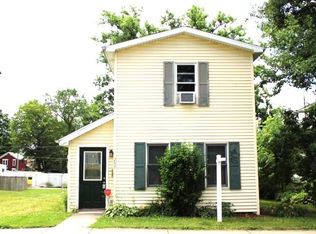 257 Chicago St, Valparaiso, IN 46383