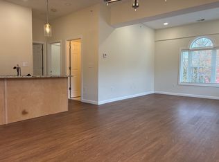 2356 Providence Rd #B8, Northbridge, MA 01534