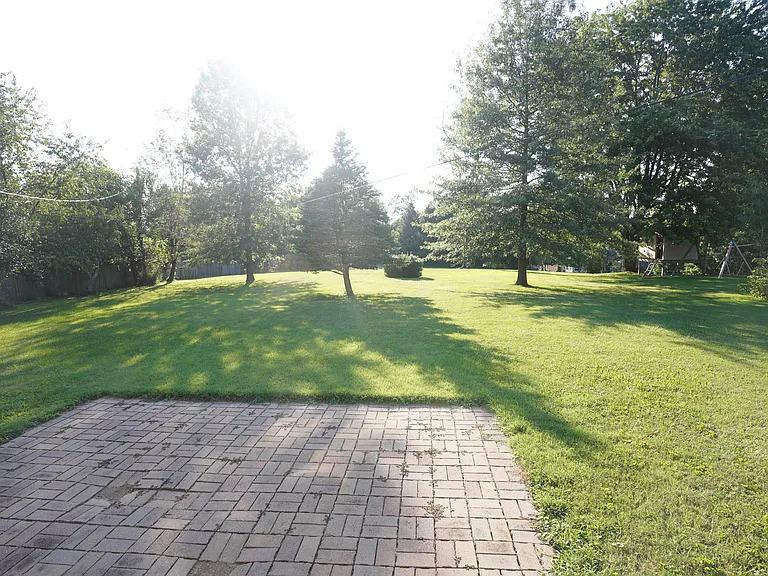 43 Hilltop Rd — Photo 18