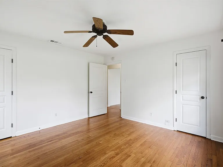 3884 Van Ness Ln — Photo 19