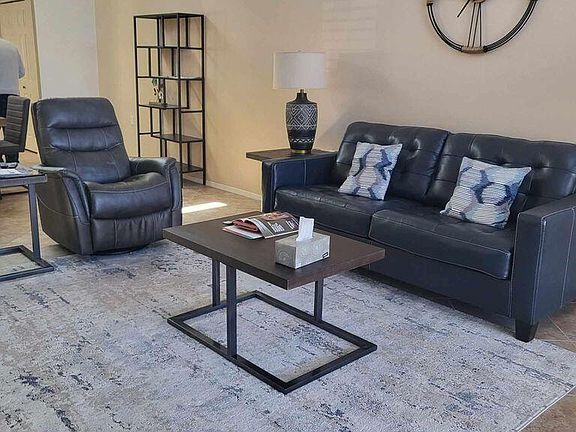 2nd image of 732 W Calle De Emilia