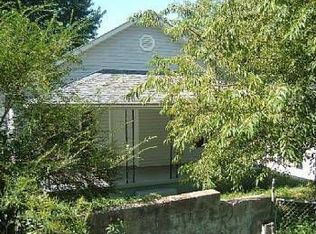 807 Poplar St, Ravenna, KY 40472