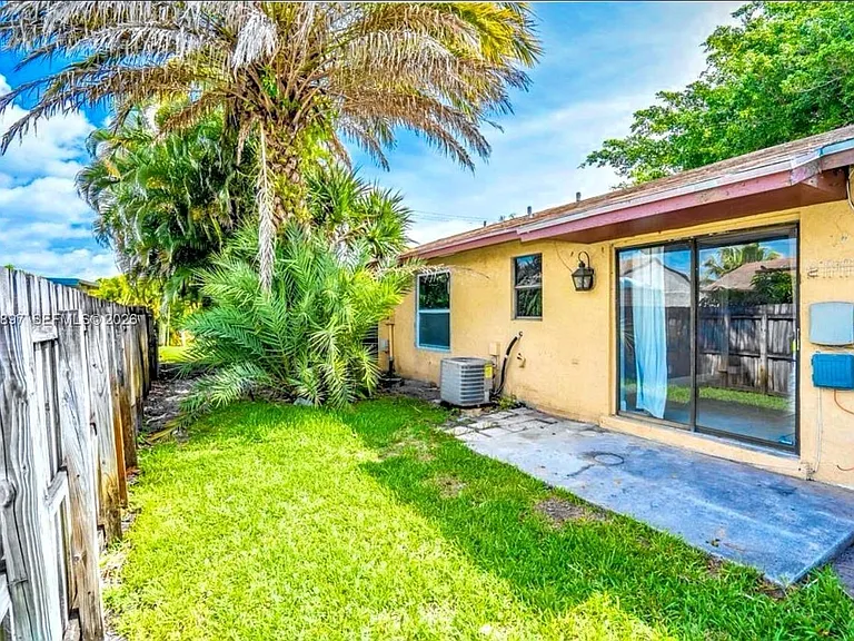 4259 Royal Banyan Way #B — Photo 15