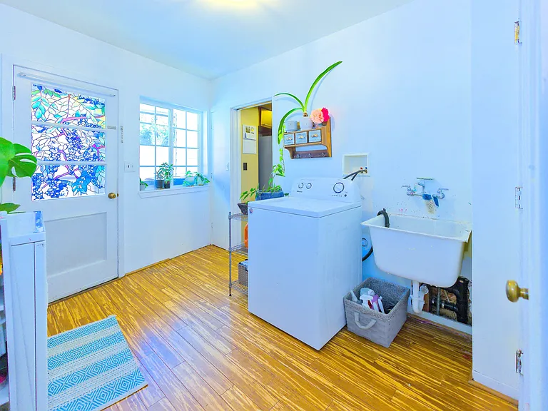 1027 W 29th Ave — Photo 25