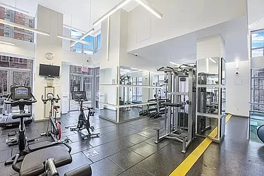 Rented by New York Casas Ltd.