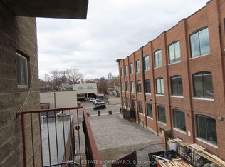 996 Queen St E #4, Toronto, ON M4M 1K1