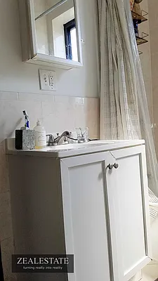 Rented by ZealEstate Group Inc | media 42
