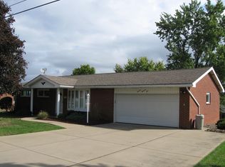 1305 S Walnut St, Monaca, PA 15061