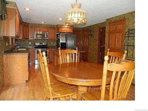 4th image of 5588 Green Meadow Ct