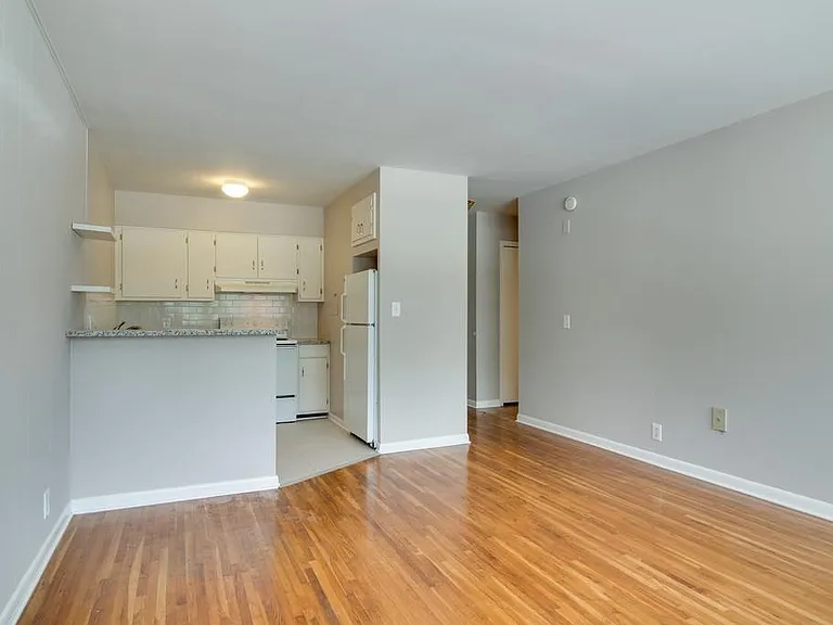 2020 Beech Ave #C19 — Photo 7