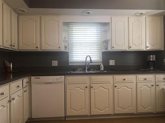4th image of 4930 Mockingbird Ln