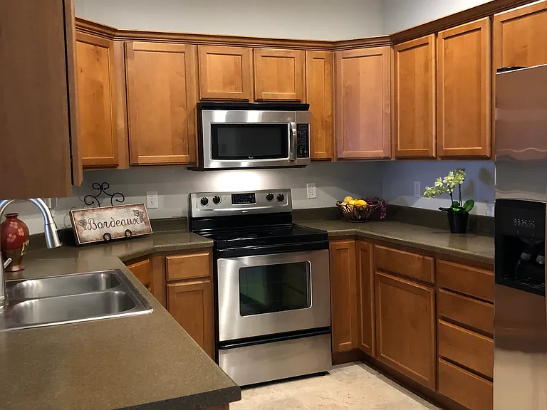 159 W Springview Dr #159 — Photo 2