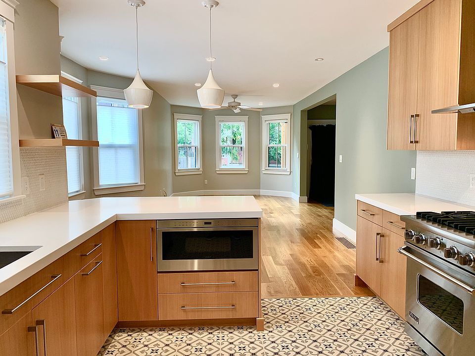 1st image of 19 Pemberton St #1