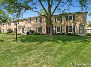2474 Abbington Dr SE #20, Grand Rapids, MI 49506