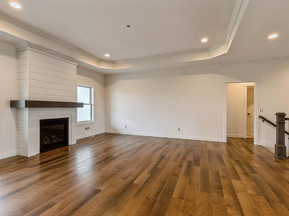 5th image of 420 S Emerald Ct
