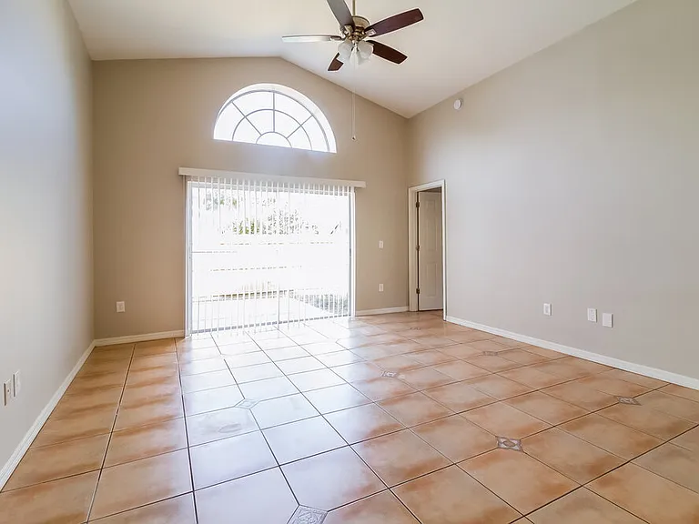 312 Riunite Cir — Photo 5