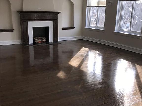 2nd image of 6241 N Francisco Ave APT 3
