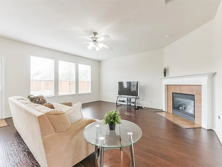 5418 Lilac Grove Ln — Photo 5
