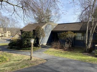 442 Heritage Vlg #A, Southbury, CT 06488