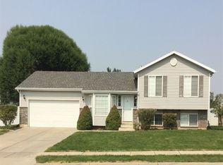 804 W 1580 N, Clinton, UT 84015
