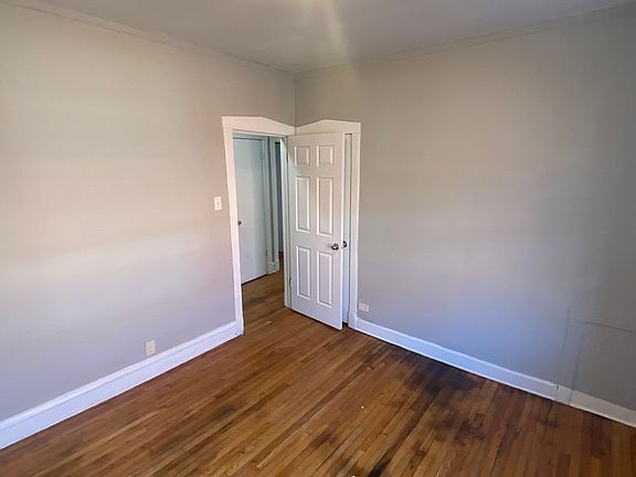 4th image of 7237 S Bennett Ave #43