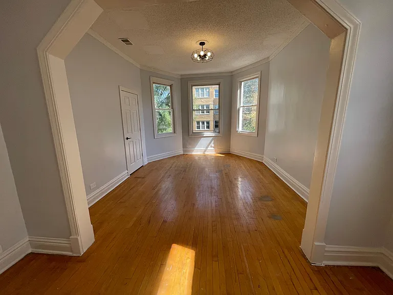 3553 W Lyndale St #2 — Photo 6