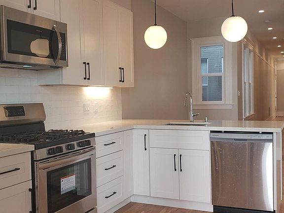 3rd image of 153-159 Julian Ave #153