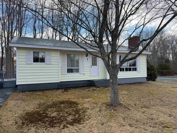 7 Pinehurst Ave, Bridgewater, NS B4V 3G6