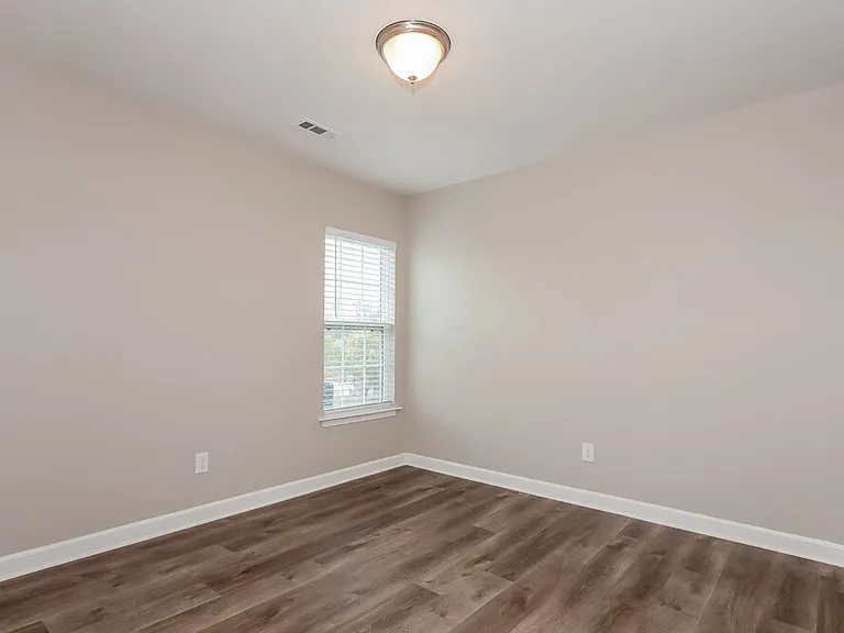 4709 Brewer Dr — Photo 11