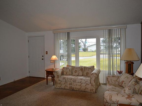 3rd image of 9040 Milford Dr