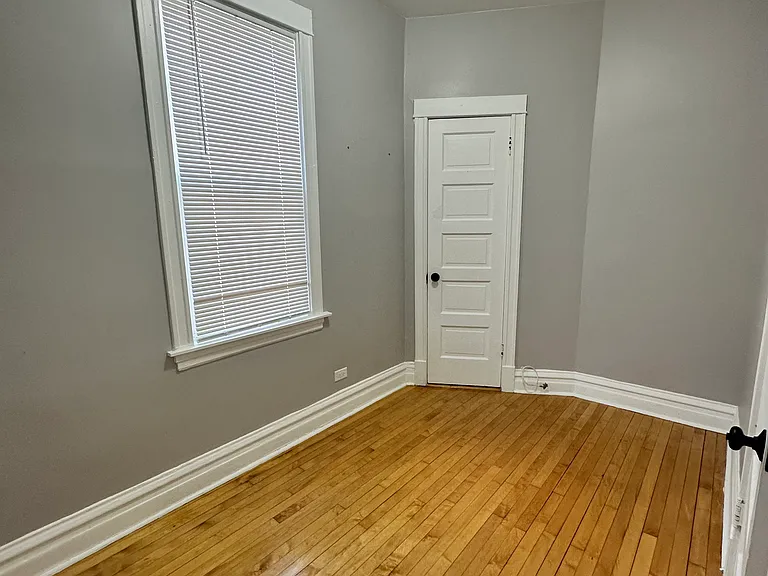 1647 N Kildare Ave #2 — Photo 4