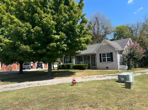 215 Derek Ct, Portland, TN 37148