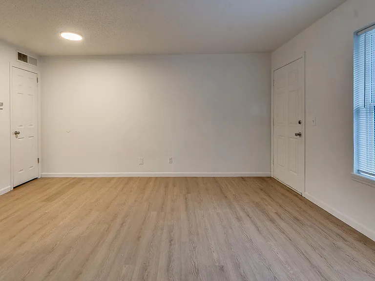 Northwood Apartments — Photo 12